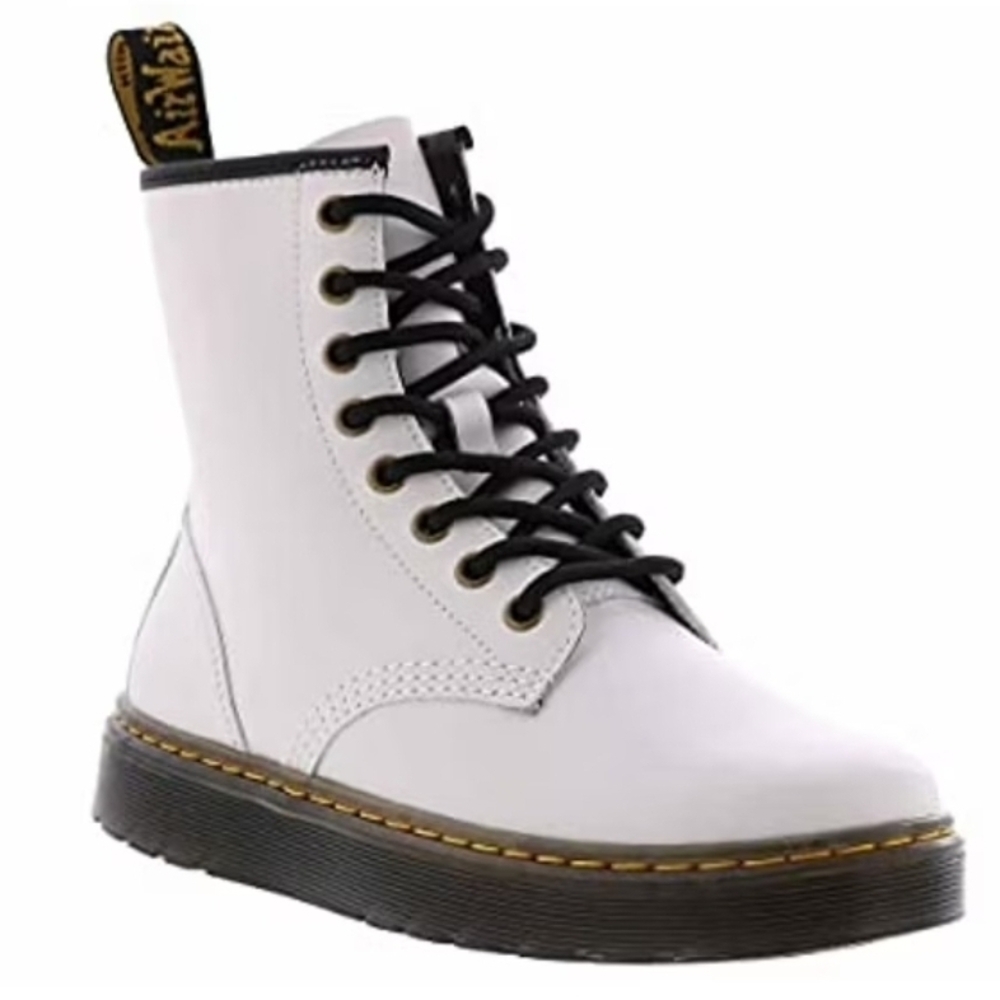Dr. Martens Zavala T Lamper combat boot in white leather.